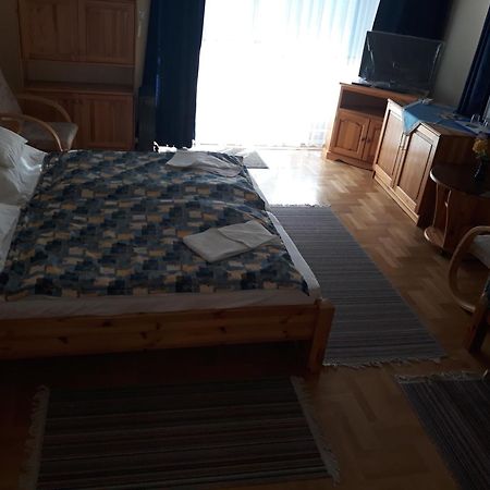 Kenezy Lux Apartman Vendeghaz Hajdúszoboszló Exterior foto