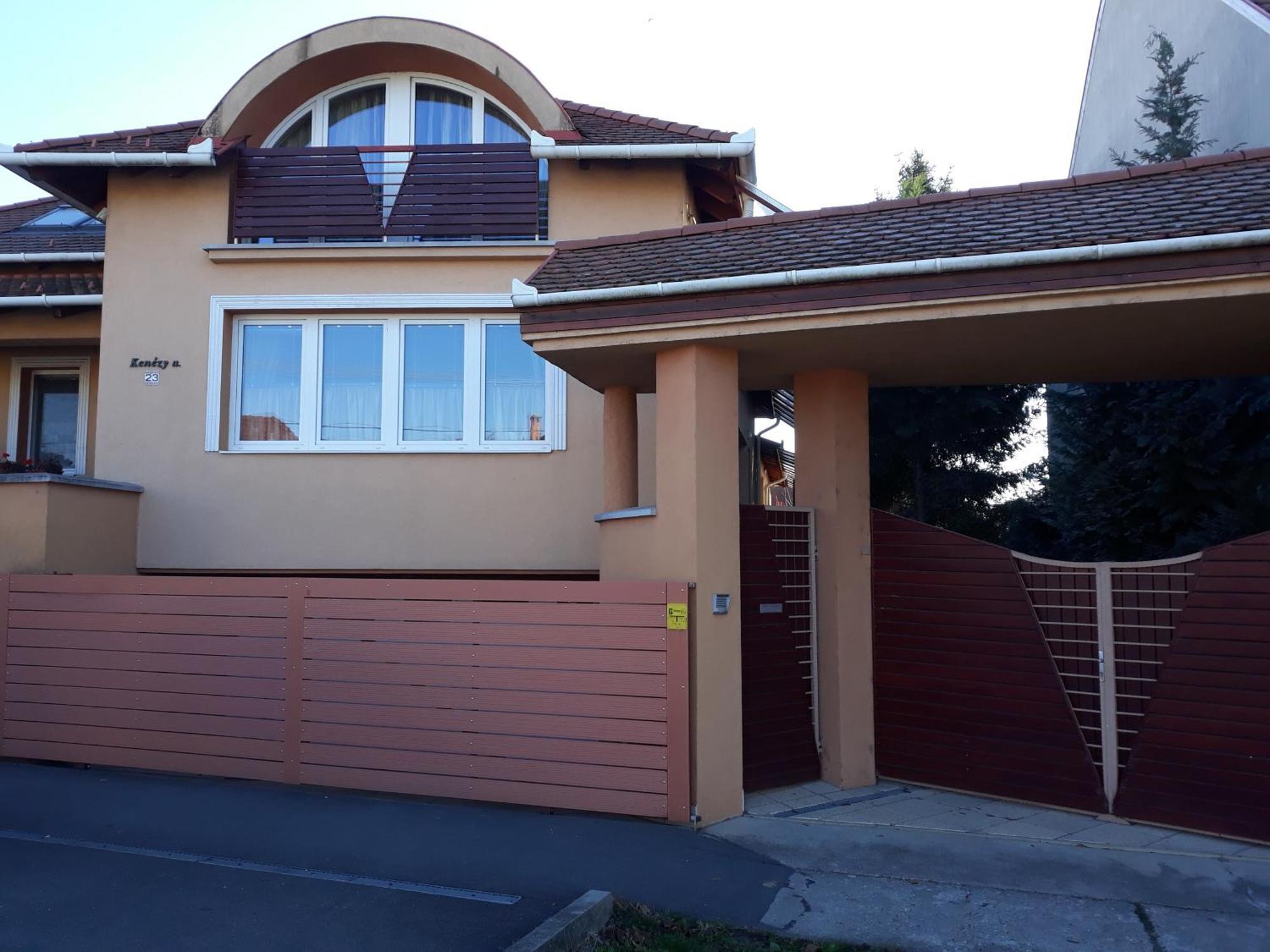 Kenezy Lux Apartman Vendeghaz Hajdúszoboszló Exterior foto
