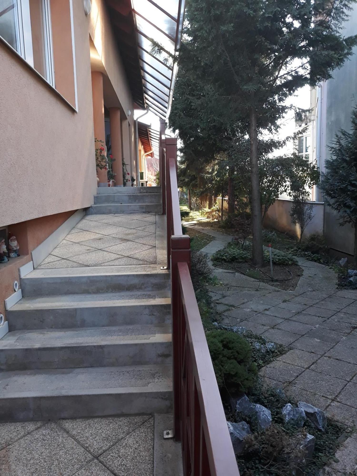 Kenezy Lux Apartman Vendeghaz Hajdúszoboszló Exterior foto